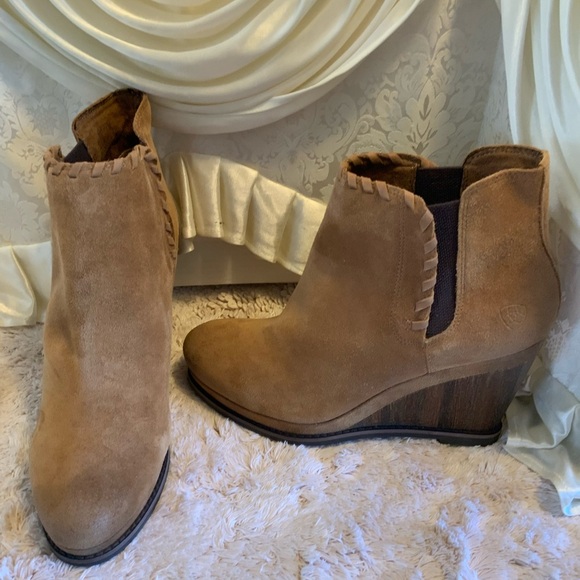 ARIAT - Picture 3 of 16